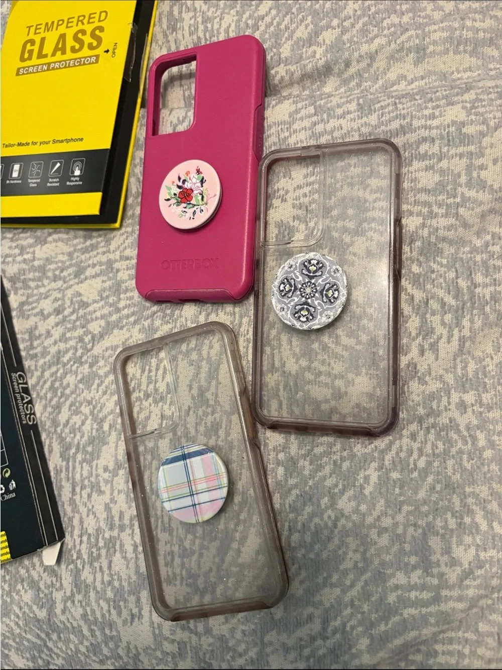 3 Samsung Galaxy S22 otter box Cases + Vera Bradley pop sockets + screen protect